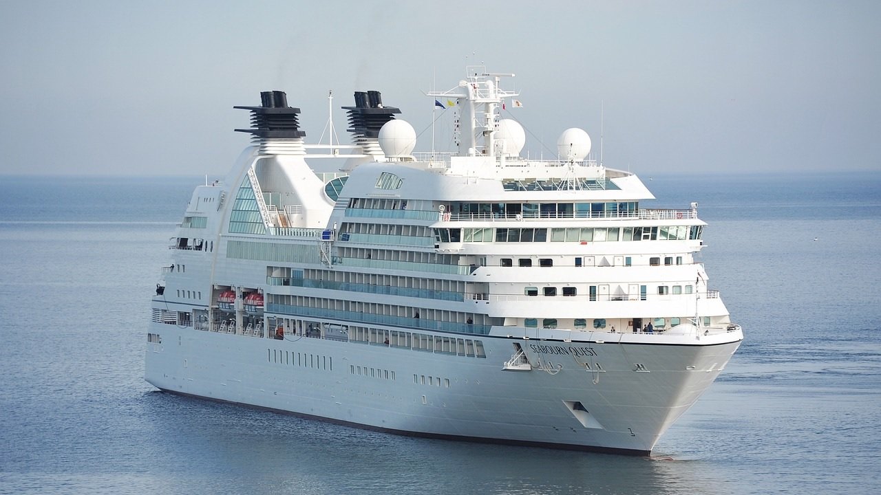 Brasileiros são presos na França em navio de luxo levando R$ 26 milhões em cocaína