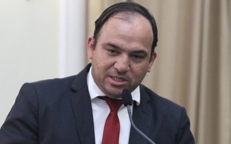 Projeto de lei proíbe influenciadores de divulgarem plataformas de apostas não regulamentadas