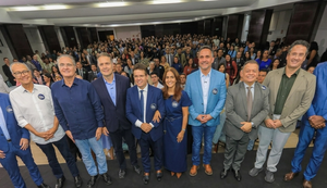 Renan Calheiros, Renan Filho e Paulo Dantas participaram de evento com comunidade evangélica