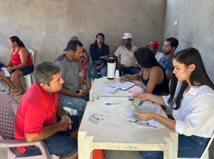 Prefeitura de Penedo descentraliza serviços e atualiza cadastro de agricultores e agricultoras nos povoados
