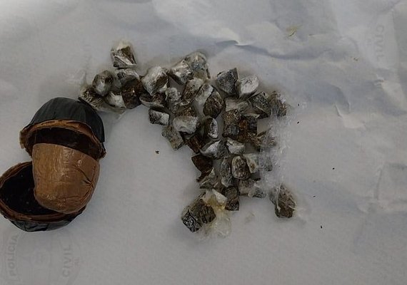 Mulher é presa ao tentar entrar em presídio com droga no ânus em troca de R$ 3 mil