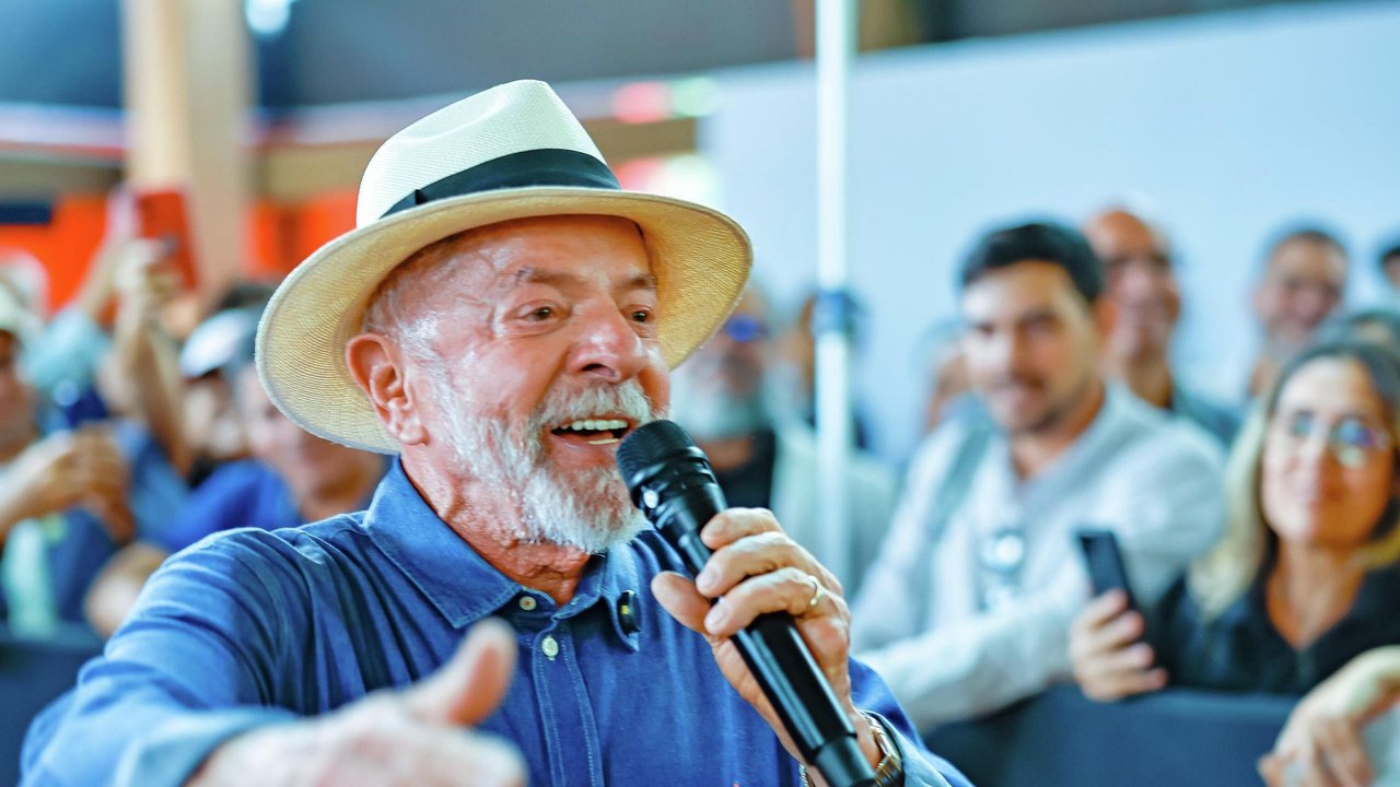 Lula critica uso de IA na campanha