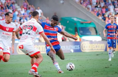 Em jogo de quatro gols, Fortaleza e CRB empatam na Arena Castelão