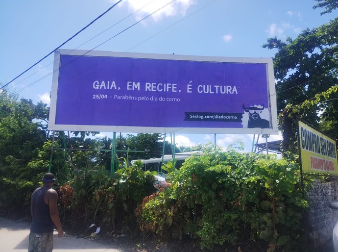 Dia do corno é celebrado em Outdoors: data é comemorada em 25 de abril