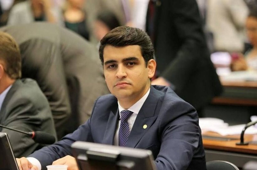 Deputado JHC comemora suspensão da Zona Azul em Maceió