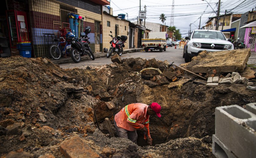 Infraestrutura recupera galeria em via na Jatiúca