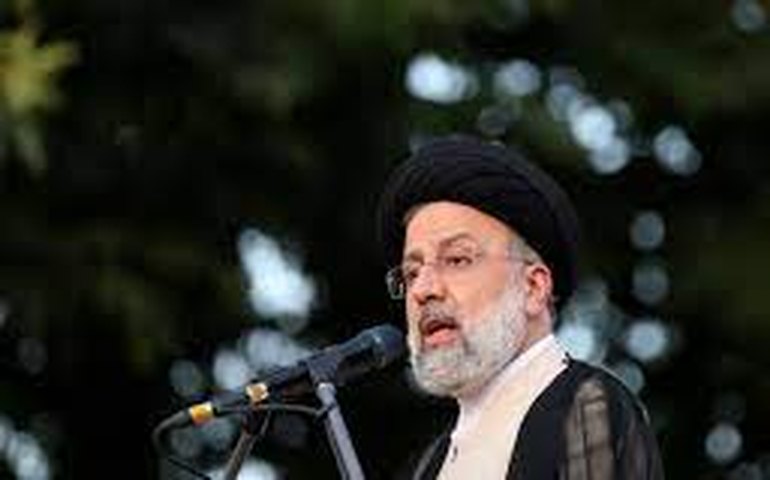 Irã promete vingança pelo ataque a bomba mortal no memorial de Suleimani