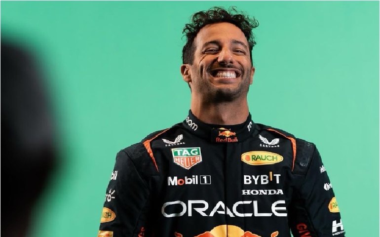 Ricciardo volta à Fórmula 1 para substituir De Vries na AlphaTauri