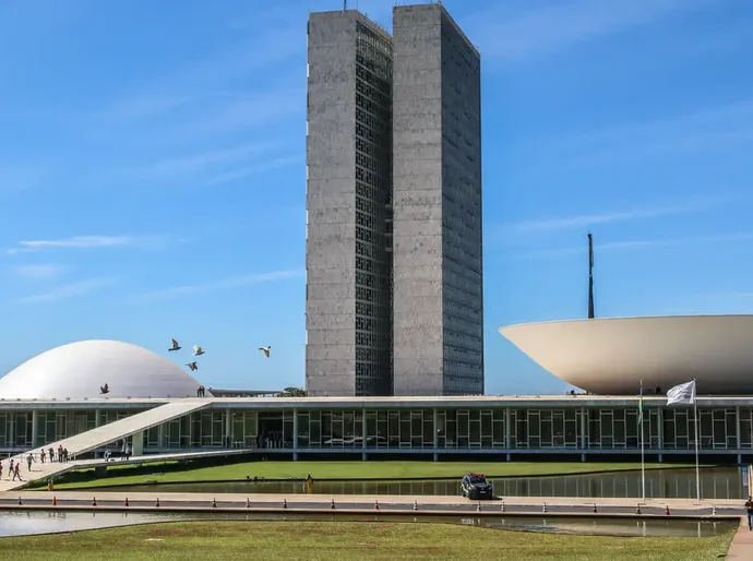 “Combinaram não enxergar nada”, diz advogado sobre descontos do INSS