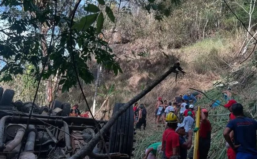 Tragédia na Serra da Barriga deixa pelo menos 23 mortos e dezenas de feridos