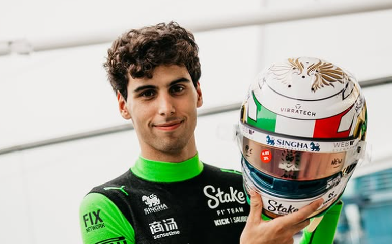 Bortoleto relata susto após batida e celebra estar ileso em Interlagos