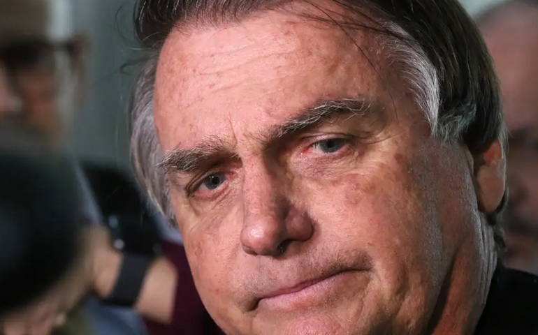 'Não está fugindo': diz aliado sobre ausência de Bolsonaro na abertura do julgamento da trama golpista no STF