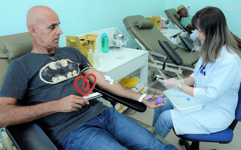 Hemoal presta homenagem a doadores de sangue no Trapiche