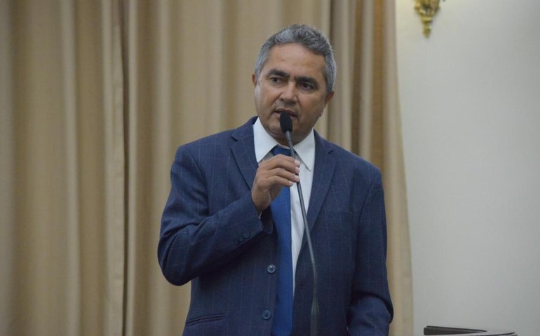 Francisco Tenório pede afastamento de policiais envolvidos em assassinato no município de Chã Preta