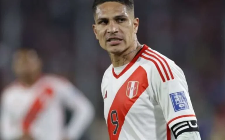 Paolo Guerrero desiste de jogar em time do Peru após mãe receber ameaças