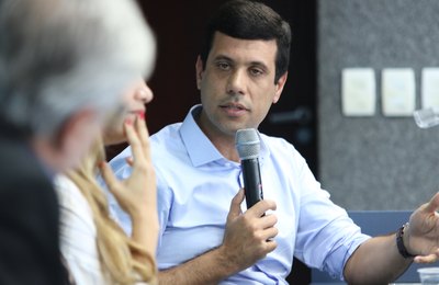 Hugo Wanderley defende municípios e critica sobrecarga de programas