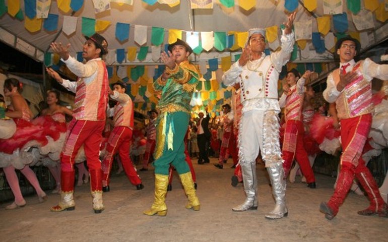 Quadrilha de Arapiraca se apresenta em Palmeira dos Índios