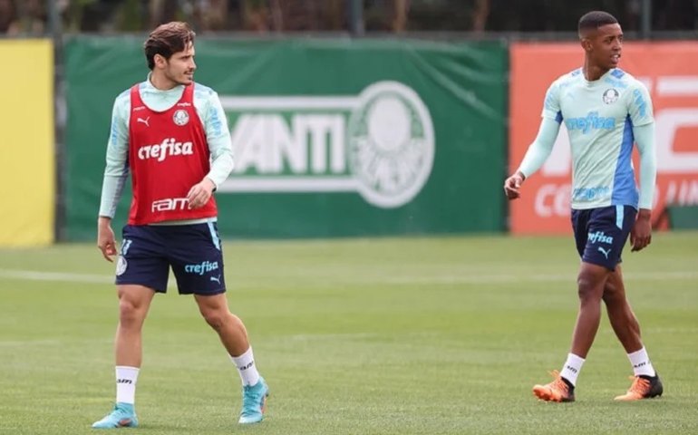 Raphael Veiga vai a campo e pode reforçar Palmeiras na semifinal da Libertadores