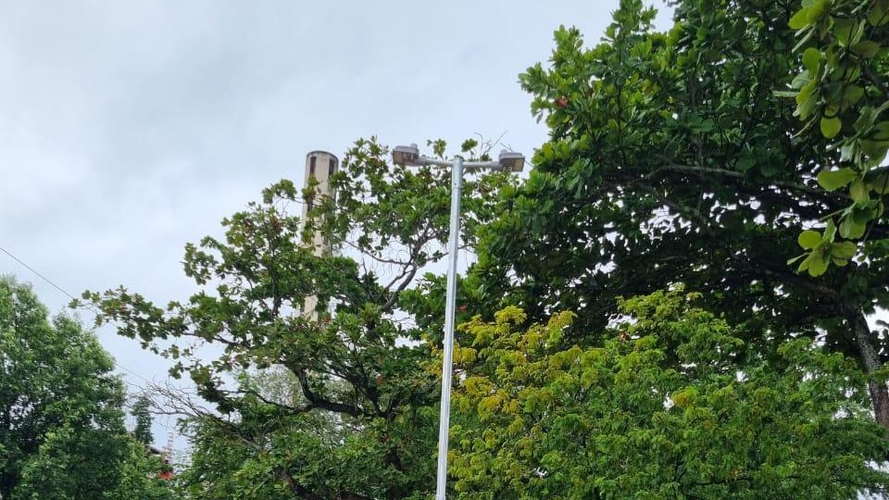 Obras avançam e Parque da Mulher ganha mais de 100 luminárias e projetores