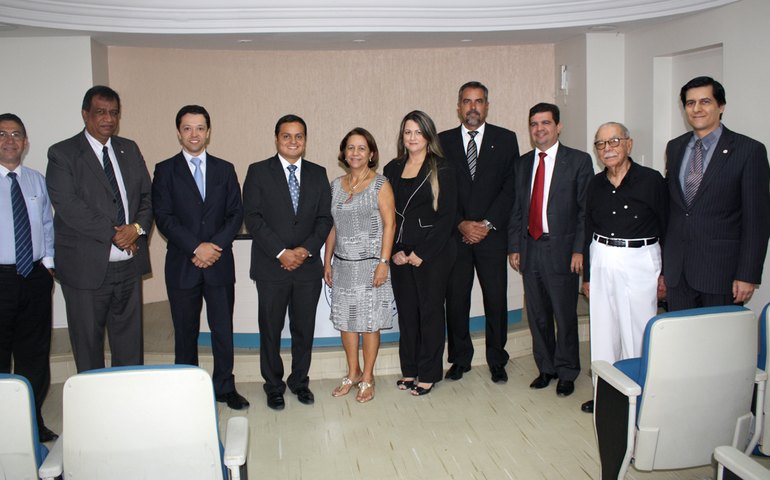 Associação dos Defensores se reúne com Almagis