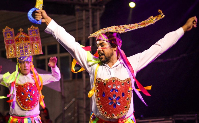 Mostra Alagoana de Dança lota Praça Dr. Castro Azevedo em Coruripe