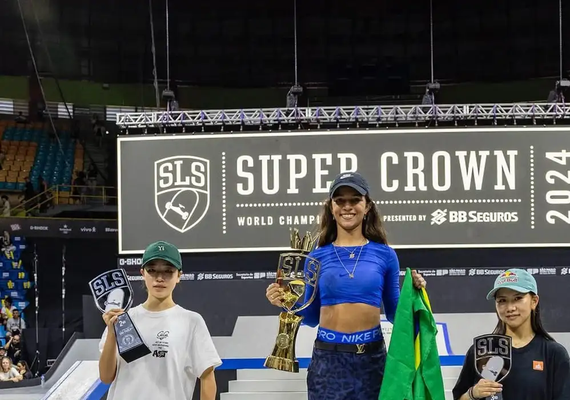 Rayssa Leal vence no fim e se torna tricampeã mundial de skate street