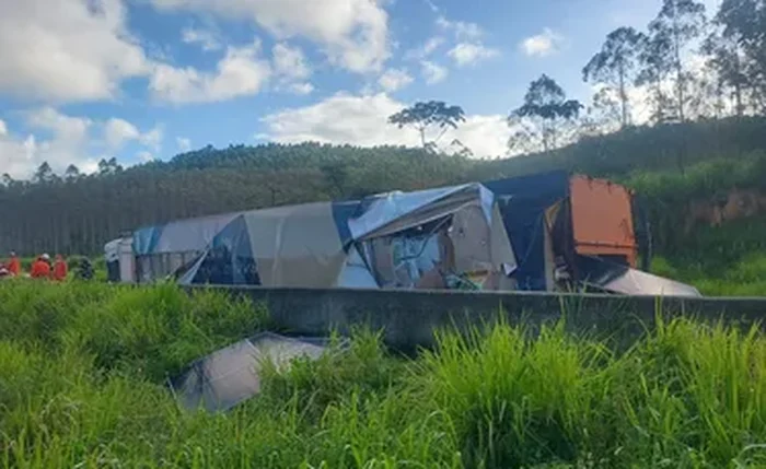 Caso ocorreu no km 65 da rodovia, no sentido Recife-Maceió