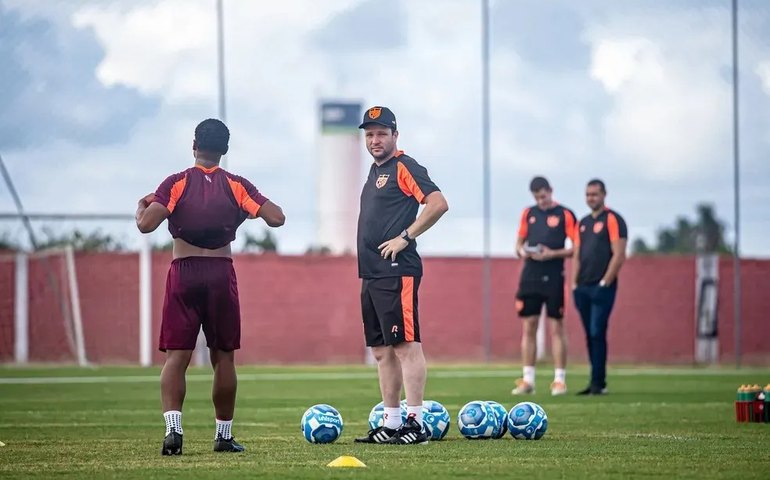 CRB terá a volta de quatro jogadores para enfrentar o Ceará na Copa do Brasil