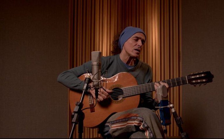 Paulo Dáfilin lança projeto musical “Casa de Maria Joana” com transmissão de live no youtube