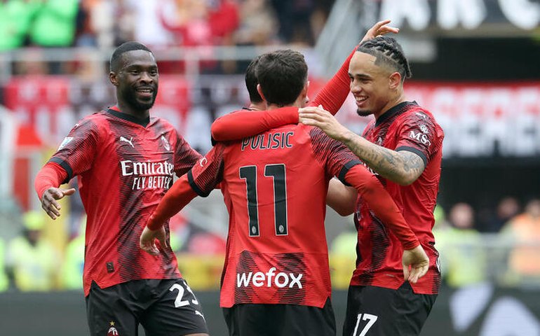 Milan vence fora de casa e Juventus tropeça contra a Lazio no Italiano