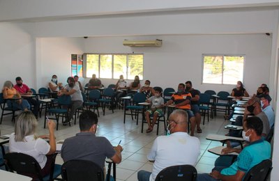 Reunião busca alternativas para a regularização dos abatedouros de frango em Coruripe