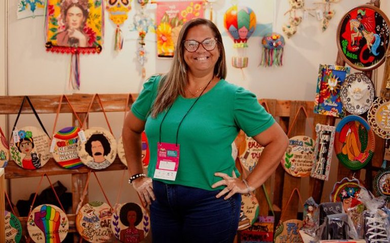 Gaiola que liberta palavras é atração na Bienal do Livro de Alagoas