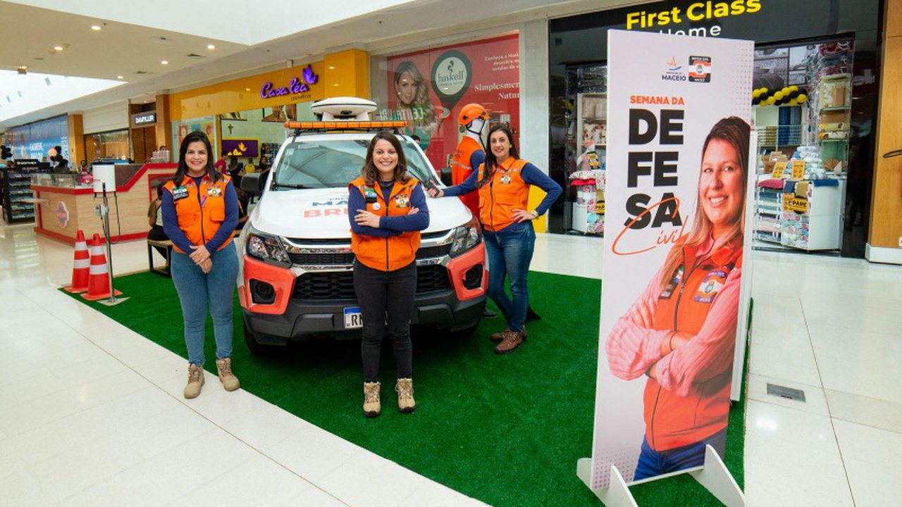 Semana Nacional de Defesa Civil é comemorada com exposição em shopping