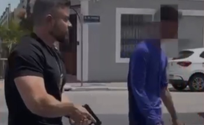 Delegado Thiago Prado no momento da prisão