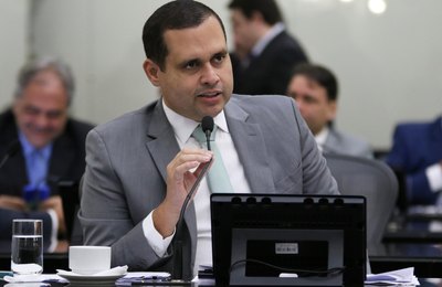 Deputado Fernando Pereira cobra apuração de assassinato em Junqueiro