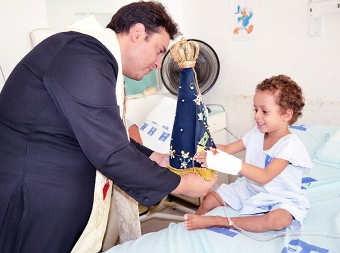 Helvio Auto recebe visita da imagem peregrina de Nossa Senhora Aparecida