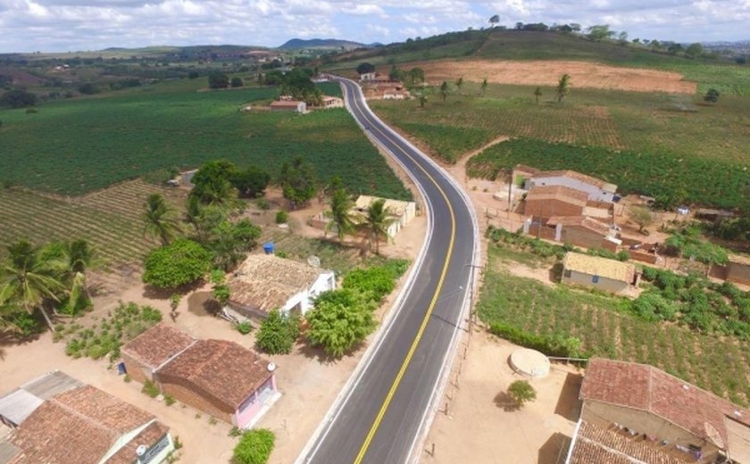 Girau do Ponciano ganha construção de acesso ao povoado Canafístula do Cipriano