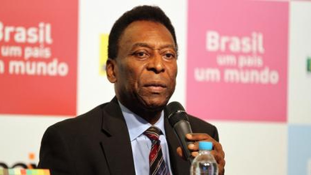 Boletim médico revela que Pelé continua com boa evolução clínica