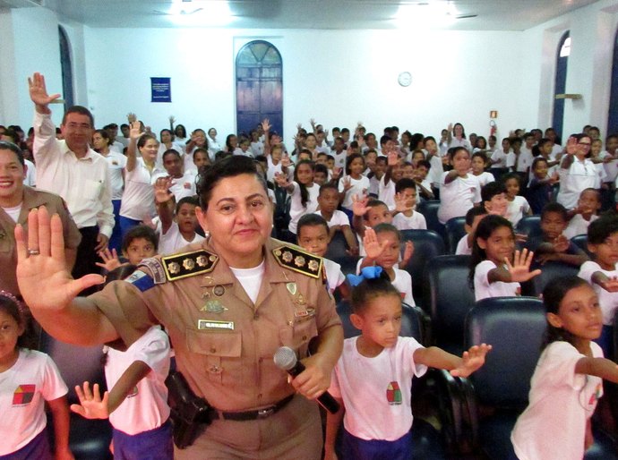 Acordo pela paz marca formatura do Proerd no Lar São Domingos