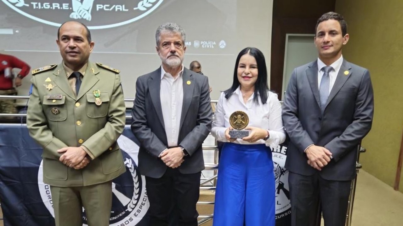 Perita-geral da Polícia Científica é homenageada em aula inaugural do V Curso de Operações Táticas Especiais