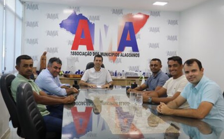 Coopaz apresenta projetos para agricultura familiar na AMA