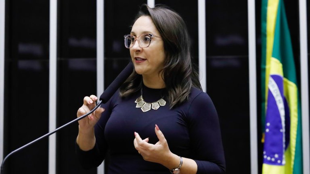 ‘Brasil deu um recado’, diz presidente do Podemos, que declarou apoio a Flávio Bolsonaro