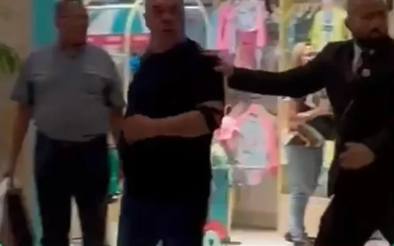 Vice-presidente Marcos Braz briga com torcedor do Flamengo em shopping no Rio