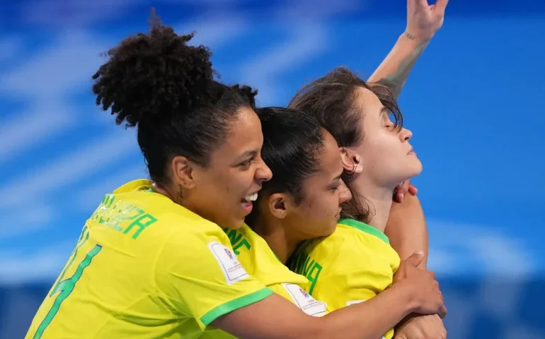 Brasil goleia Portugal e conquista a primeira Copa do Mundo de Futsal Feminino