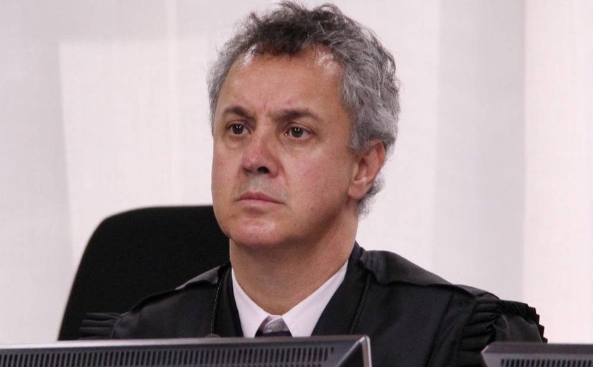 Relator mantém condenação de Lula e aumenta pena a 12 anos