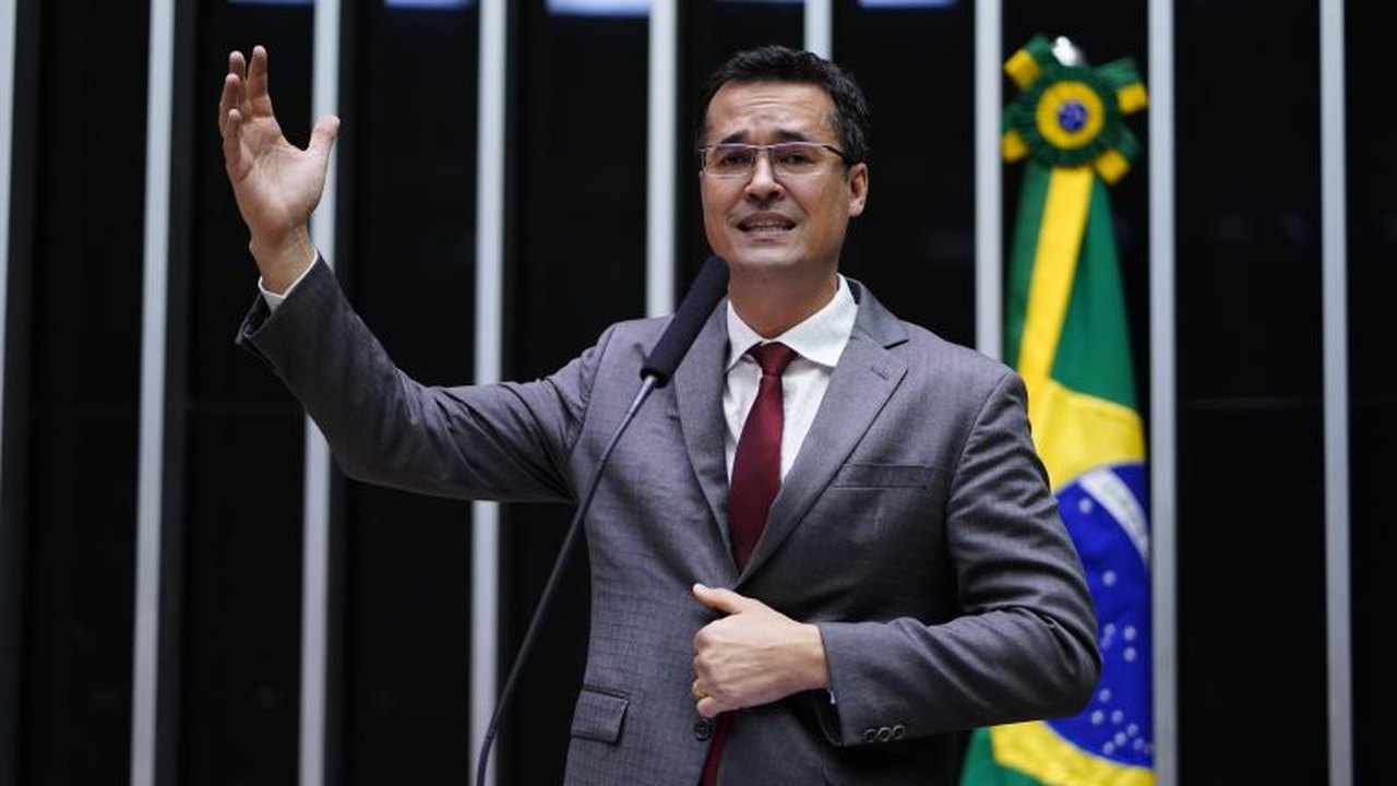 TSE declara perda de mandato do deputado Deltan Dallagnol