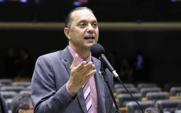 Comissão aprova prioridade no atendimento em serviços públicos para pessoas com doenças raras