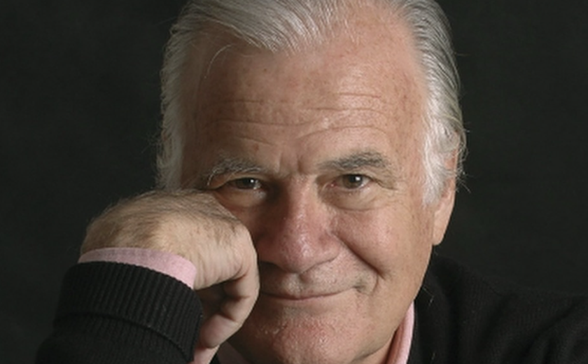 Morre o jornalista Mino Carta aos 91 anos