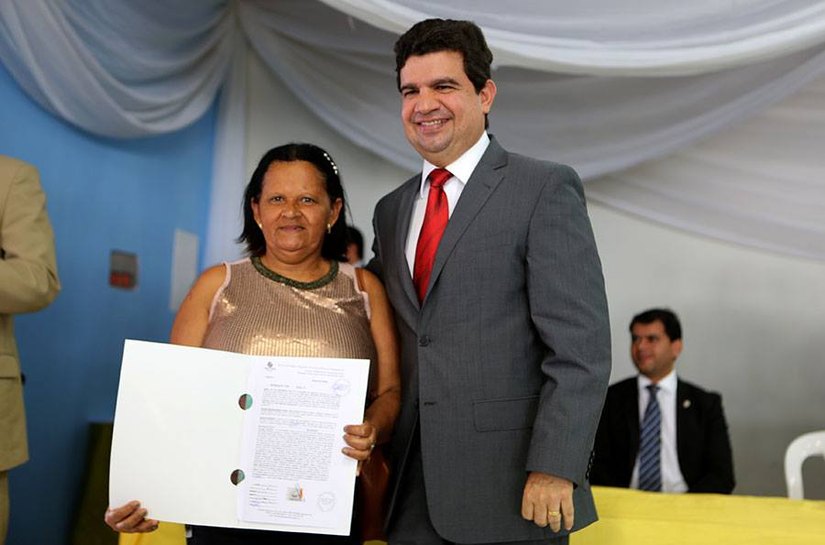 Judiciário de AL regulariza mais 580 imóveis em Cacimbinhas e Mata Grande