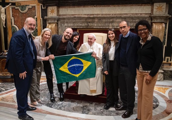 Jornalista de Alagoas trabalha no veículo de comunicação oficial do Papa